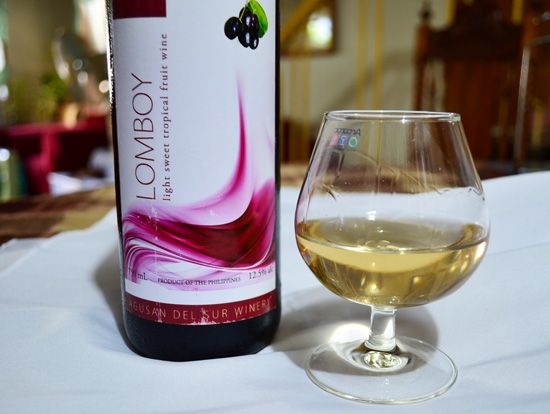 LOMBOY LIGHT SWEET TROPICAL FRUIT WINE by Bundy Wine